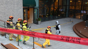 인천 아파트 화학물질 누출로 21명 부상&hellip;경찰 수사