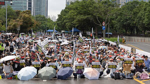 "교육자료로 지위 격하 반대" AI 교과서 발행사 총궐기대회