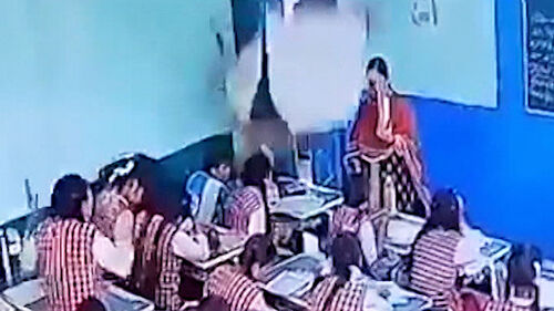 폭우에 학교 천장 '와르르'…수업하다 모두 '혼비백산'