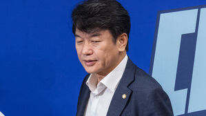 '인사청탁 논란' 문진석 "입 열 개라도 할 말 없어" 사과