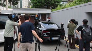 내란특검, 한덕수 전 총리 자택 외 2곳 압수수색 중