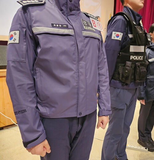 경찰 신형 근무복 시제품 (사진=독자 제공, 연합뉴스)