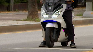 남양주서 무단횡단 40대 부부 오토바이와 충돌…아내 의식불명