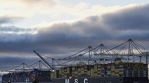 WTO, 내년 세계 무역 성장률 0.5%로 하향&hellip;트럼프 관세 전쟁 여파