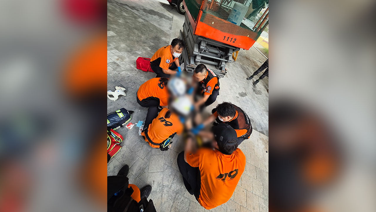 파주 쇼핑몰 공사장서 60대 추락해 전신 골절