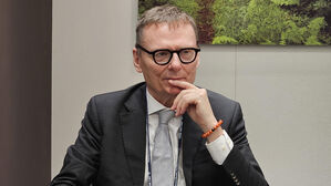 로빈슨 "한국 저성장 국면 진입&hellip;옛 중동 건설처럼 기회 찾아야"