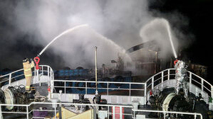 여수서 석유제품운반선 화재&hellip;1명 사망, 1명 중상