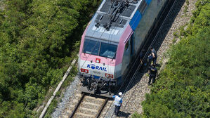 청도서 열차에 치인 선로 작업자…2명 사망, 5명 중경상