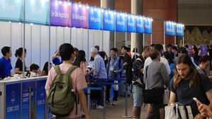 "저소득층에 기본소득 주니 노동 줄이고 여가 늘려"