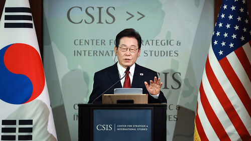 이재명 대통령이 25일(현지 시간) 미국 워싱턴DC 국제전략문제연구소(CSIS)에서 정책 연설을 하고 있다. (사진=연합뉴스)