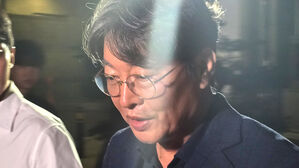 자산 4억인데 주식투자 10억대&hellip;경찰, 이춘석 자금 출처 추적