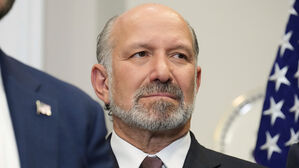 미 상무장관, 타이완에 "칩 절반은 미국서 만들자" 압박