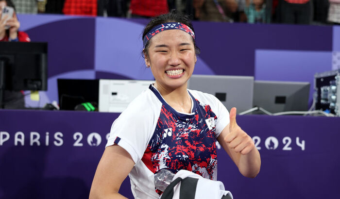 '최강' 안세영, 셔틀콕 왕중왕전 조 1위로 4강 진출