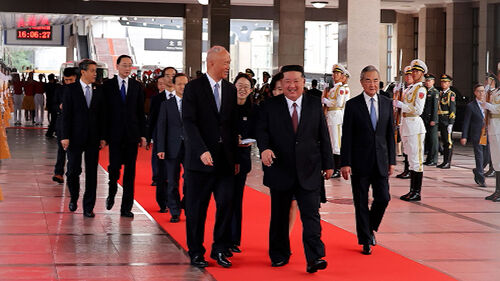 김정은 곧 열병식 참석…북중러 3국 정상회담까지 할까