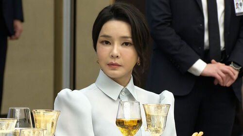 "샤넬 받고 감사 전화…한 총재에 인사 화답"