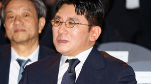 경찰, 하이브 상장 '부정거래' 방시혁 15일 첫소환…피의자 조사