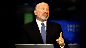 미 상무장관, 타이완에 "반도체 칩 절반 미국서 생산하자"