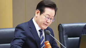 국정과제 1호 '4년 연임' 개헌…내년 국민투표?