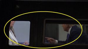 "트럼프, 부인에게 손가락질하더니…" 헬기 내리자 반전