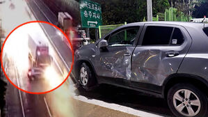 고속도로 멀쩡히 가다 날벼락…'공포의 36초' 충격 장면