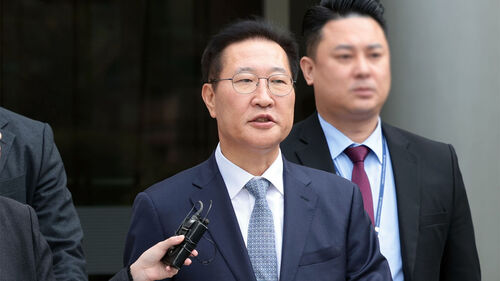박성재 전 법무부 장관이 14일 구속 전 피의자 심문(영장실질심사)을 마치고 서울 서초구 서울중앙지방법원을 나서고 있다. (사진=연합뉴스)