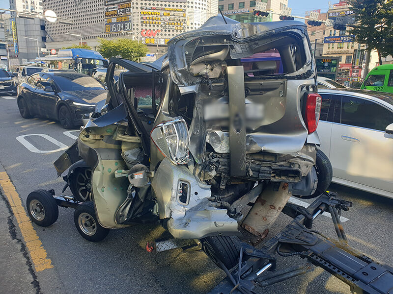 16일 성신여대입구역 인근 교통사고 현장 (사진=독자 제공, 연합뉴스)