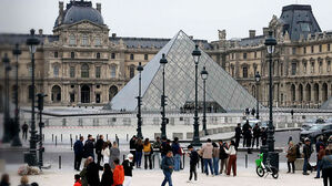 세계 최고 박물관 '루브르' 또 논란&hellip;작품 손상