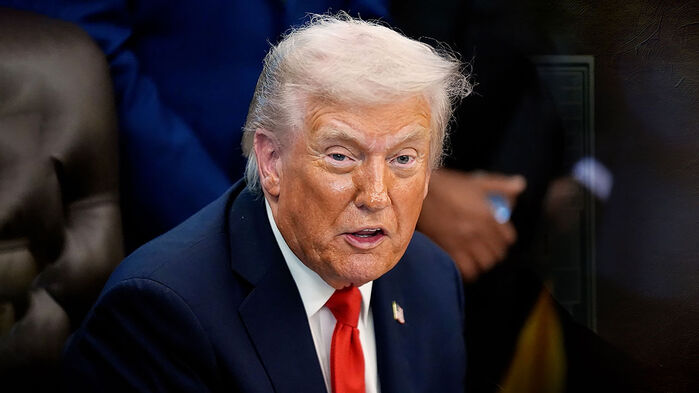 "총 쏘며 들어간다" 트럼프, 나이지리아 '기독교인 학살'에 경고