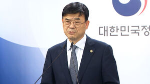 여당에서도 "사퇴해야"…국감, 한목소리 질타