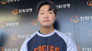 한화 정우주 "팬들 보고 울컥…KS 무대 꼭 경험하고파"