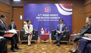 다카이치 일본 총리, 말레이서 필리핀 마르코스와 취임 후 첫 정상회담