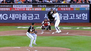LG, 8:2 기선 제압…오늘 2차전 임찬규VS류현진 격돌