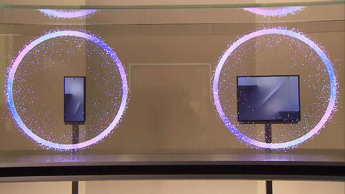 두 번 접는 폰·TV 샹들리에…K 테크 시선집중