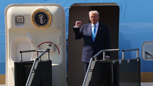 트럼프, 경주예술의전당 도착…APEC CEO 서밋 연설