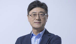 SKT, 신임 CEO에 정재헌 사장 선임…첫 법조인 출신