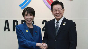 다카이치 총리와 첫 회담…"미래지향적·안정적 관계"