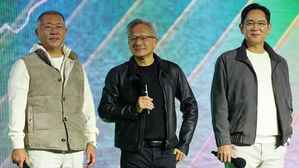 "이 편지 때문에 한국 왔다"…젠슨 황이 꺼내든 편지