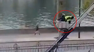 '루브르 절도범' 1명 남았다…보석은 오리무중