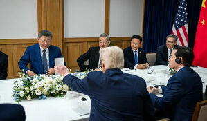 트럼프가 내민 종이 보고 시진핑 파안대소…무슨 내용이길래