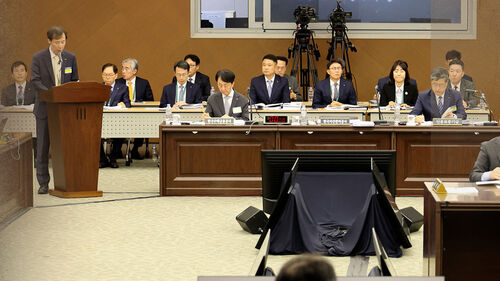 세수 부족하니 헐값 처분?…"정부 자산 매각 중단" 지시