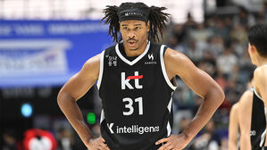 KBL, '공 안 던졌다' 힉스 주장 수용…반칙금 철회