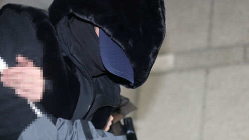 모녀 참변 유가족 입국…모습 드러낸 가해자가 꺼낸 말