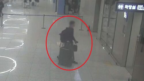 휴가 낸 현역 해군, 몰래 태국 갔다…들여온 물건에 발칵