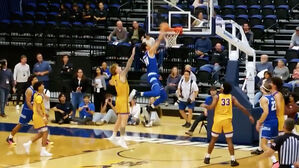 미국 대학농구서 터진 최고의 '슬램덩크'…'올해의 덩크' 후보로?