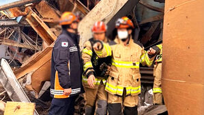 "구조 도중 심정지" 사망자 3명으로…구조 총력
