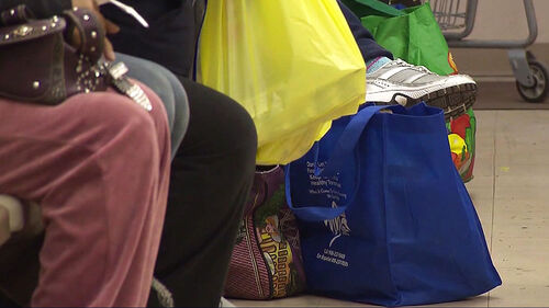 셧다운 38일째…소비 심리도 3년 만에 최저