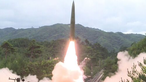 북, 또 미사일…"핵무기 밀집 지역서 첫 발사"