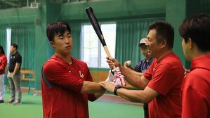 'NPB 통산 403홈런' 야마사키 "SSG 고명준 30홈런 충분"