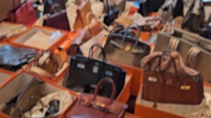 에르메스 가방만 60점…세금 안 내고 호화 생활