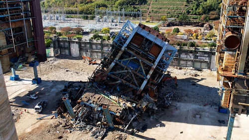 이르면 오늘 4·6호기 해체…발파 후 구조 재개